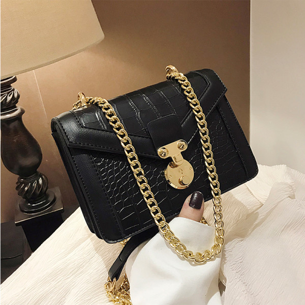 Geanta de dama patrata din piele cu maner lung metalic