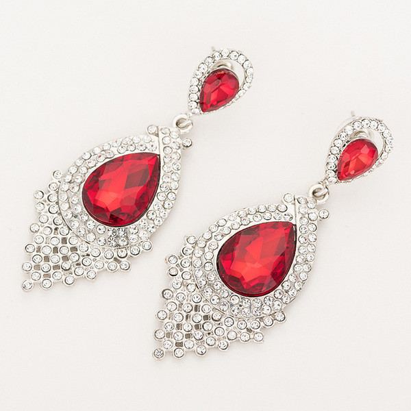 Cercei eleganti de dama cu pietre colorate