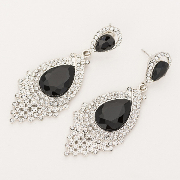 Cercei eleganti de dama cu pietre colorate