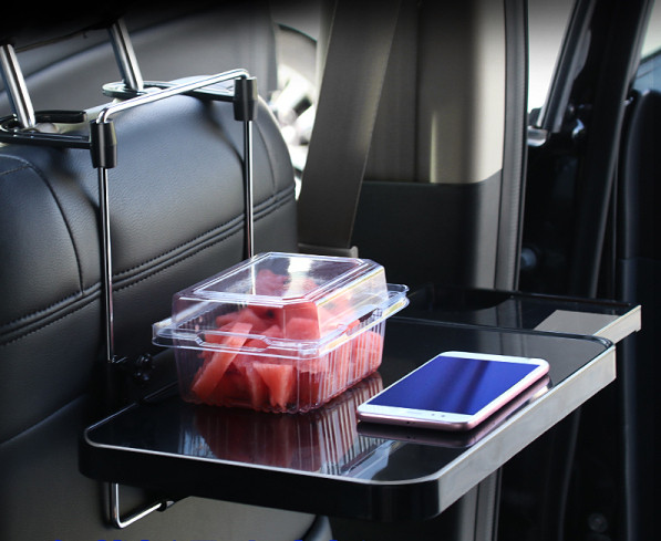 Kokkupandav alus tagaistmele, mis sobib söömiseks, sülearvuti