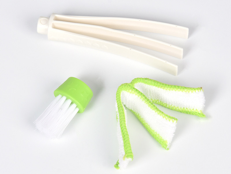 Mala auto četka za čišćenje klime