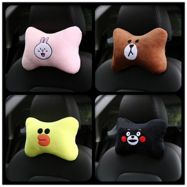 Minkšta pagalvė su siuvinėjimu automobiliui