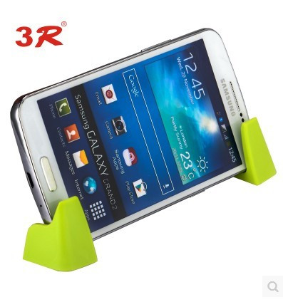 Suport universal pentru bordul mașinii potrivit pentru telefon sau navigație