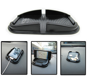 Удобна подложка за кола подходяща за телефон и навигация 