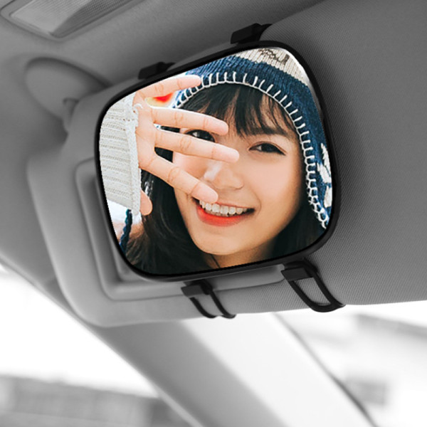 Universalus veidrodis, tinkantis automobilio saulės skėčiui
