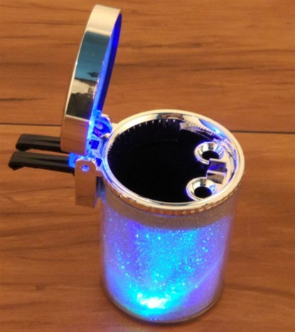 Τασάκι αυτοκινήτου με διάφορα φώτα LED που αλλάζουν