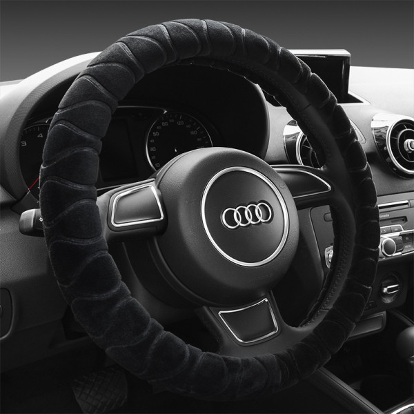 Plüss autókormányburkolat szürke, lila, fekete és barna színekben
