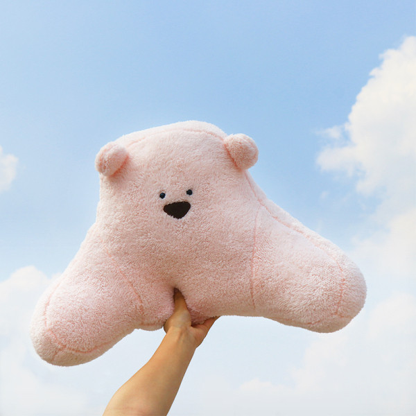 Kényelmes plüss keresztpárna, autóba illő medve formájú