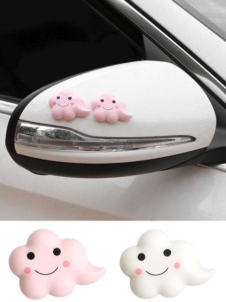 Kahe autokleebise komplekt, et vältida kriimustuste tekkimist pilvedena