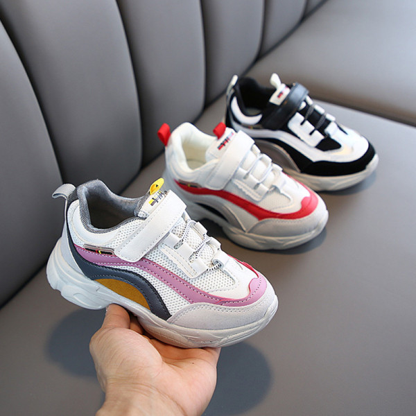 Gyermek tornacipő matricával és nyakkendővel lányoknak és fiúknak