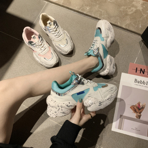 Tedd meg a modern női tavaszi tornacipőt színes durva talppal