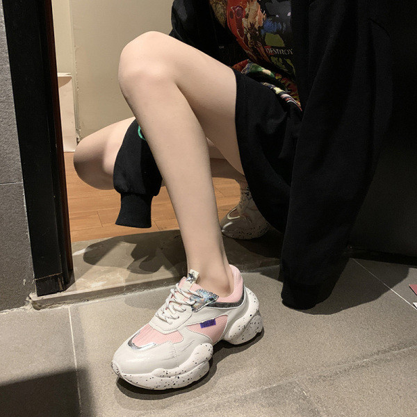 Tedd meg a modern női tavaszi tornacipőt színes durva talppal