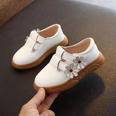Детски кожени обувки 3D елементи за момичета