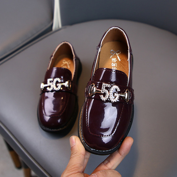 Modern kövekkel díszített gyerekcipők lányoknak