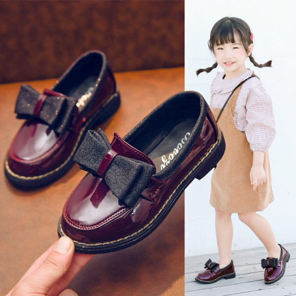 Tavaszi, szalagos gyerekcipő lányoknak