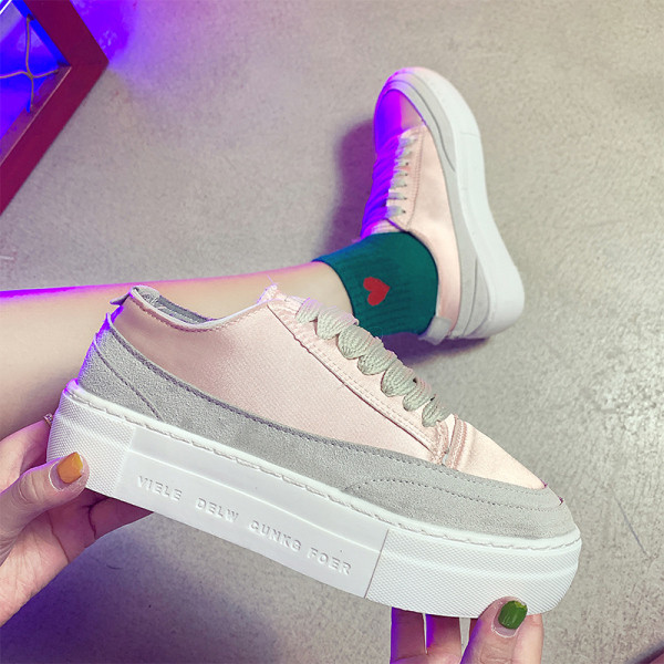 Modern női textil tornacipő fényes hatással és platformmal