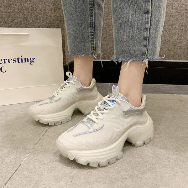 ÚJ Modern női tavaszi tornacipő magas és durva talppal