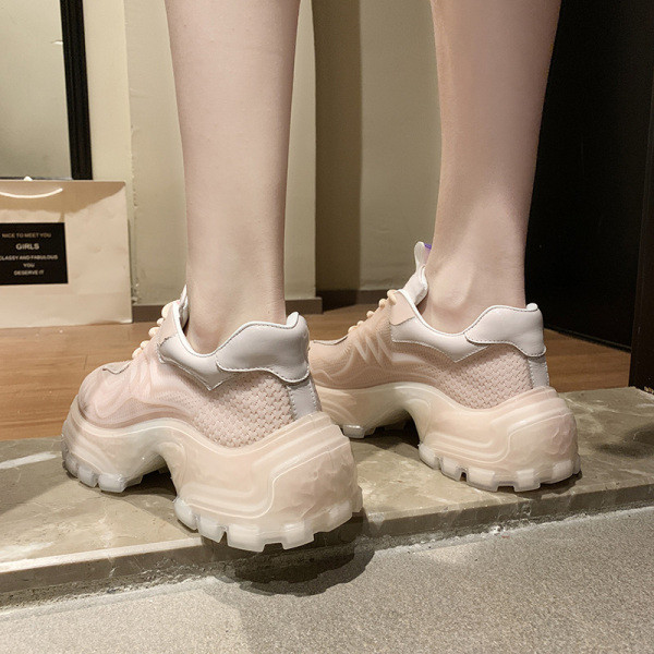 ÚJ Modern női tavaszi tornacipő magas és durva talppal