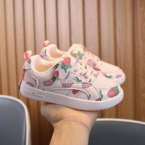 Alkalmi gyerek tornacipő matricával és rátéttel lányoknak