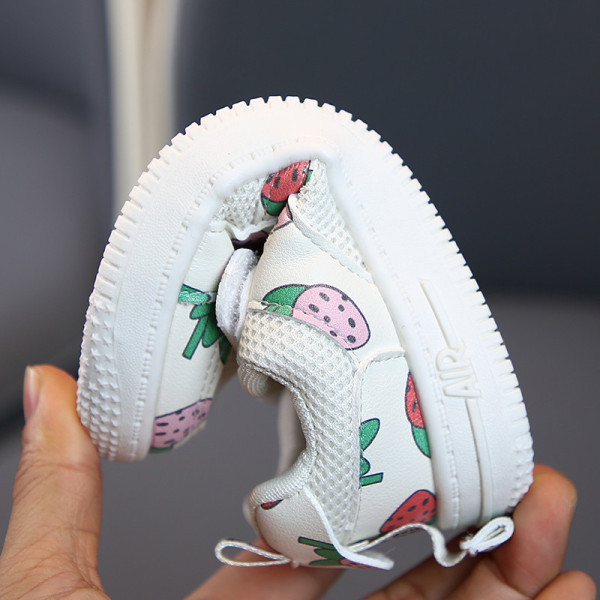 Alkalmi gyerek tornacipő matricával és rátéttel lányoknak