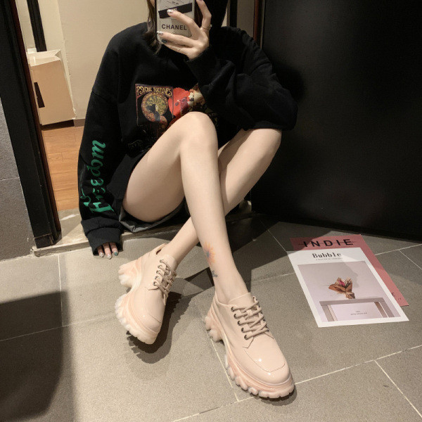 Modern női tavaszi tornacipő durva talppal