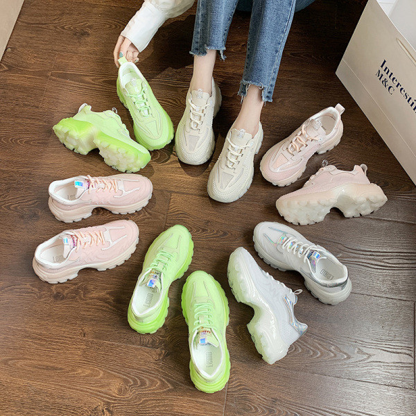 Női hétköznapi tavaszi tornacipő durva talppal