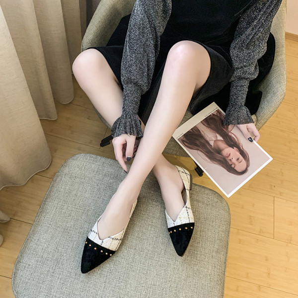 Női alkalmi mokaszin hegyes modell textilből és öko velúrból