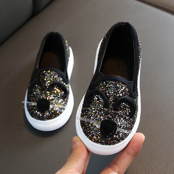 Modern, fényes gyerekcipő 3D elemekkel lányoknak