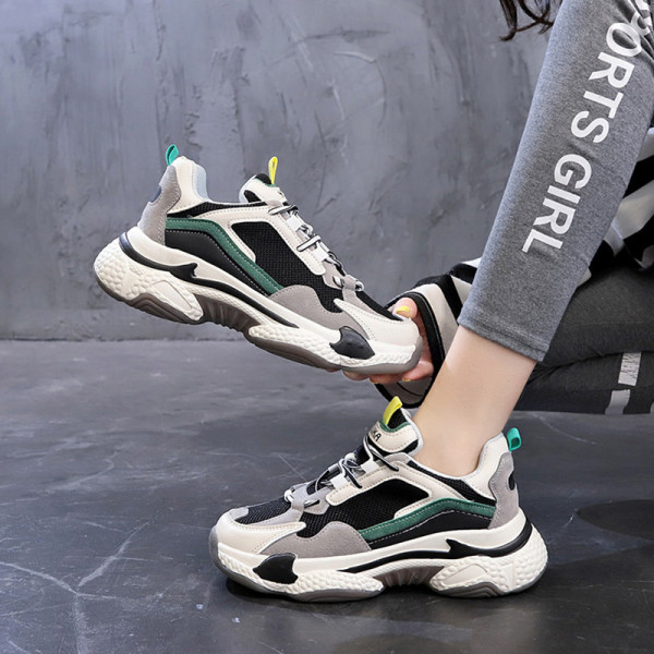 Eco velúrból készült, fűzős alkalmi tornacipők új modellje