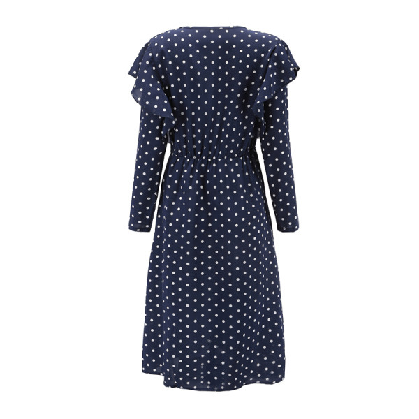 Lezser női pöttyös ruha hegyes nyakkivágással és hosszú ujjakkal