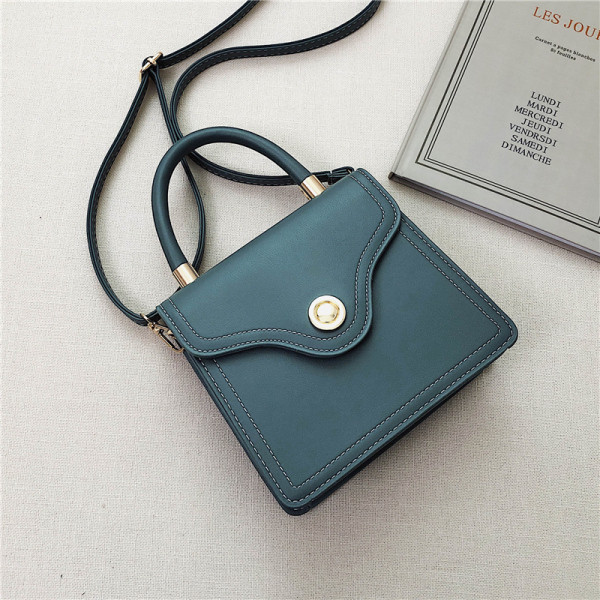 Női bőrtáska hosszú és rövid fogantyúval