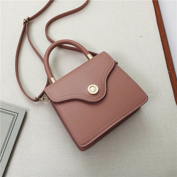 Női bőrtáska hosszú és rövid fogantyúval