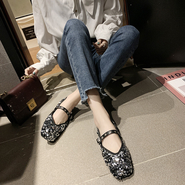 Női alkalmi tavaszi cipő flitterekkel, lapos talppal