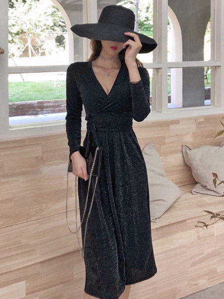 Új modell tavaszi ruha V-nyakú és hosszú ujjú