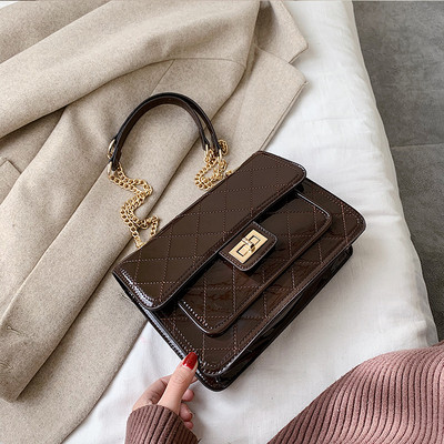 Női táska hosszú fémlánccal, öko bőrből