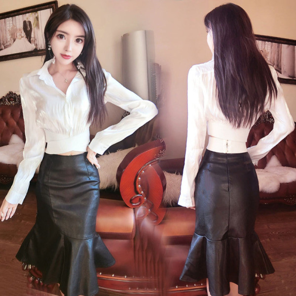 Új modell szabású fekete bőr ruha