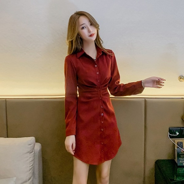 Alkalmi női ruha hosszú ujjal és gombokkal - ing típusú