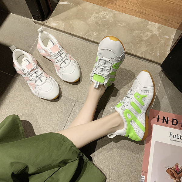 Alkalmi női tornacipő lapos talppal