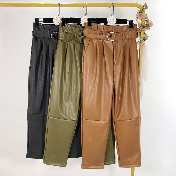 Női bőrnadrág új modellje, magas derékkal és övvel