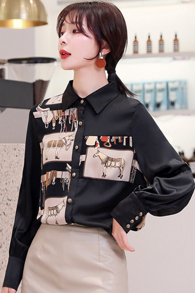 Stílusos női ing rátéttel és klasszikus gallérral