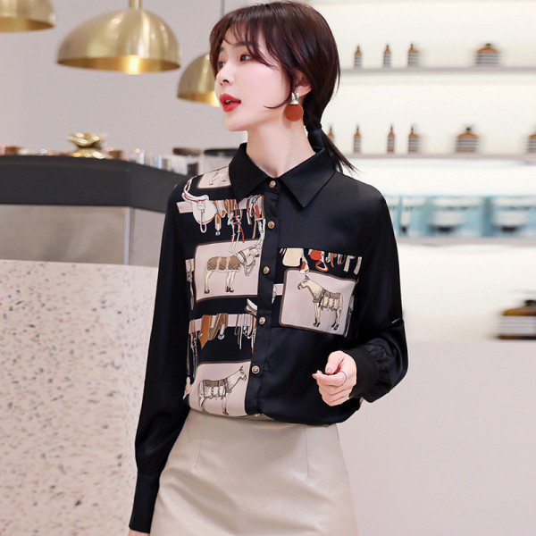 Stílusos női ing rátéttel és klasszikus gallérral