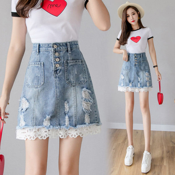 Modern női szoknya gombokkal és csipkével