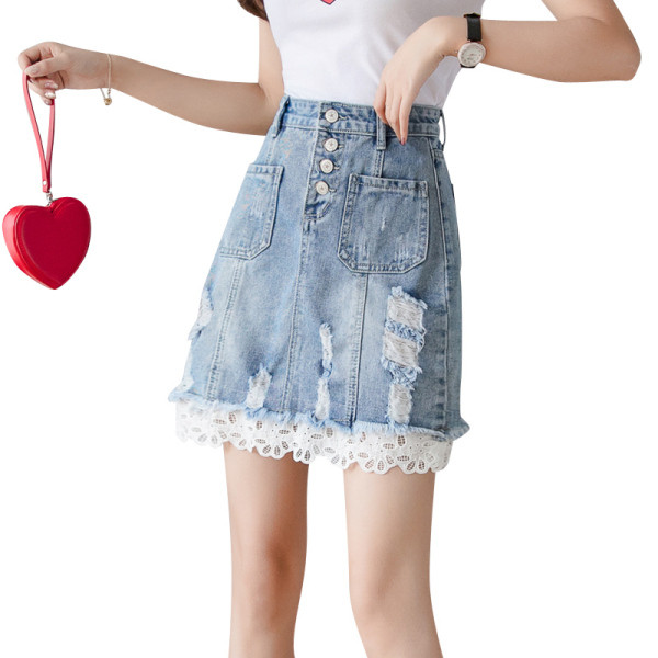 Modern női szoknya gombokkal és csipkével