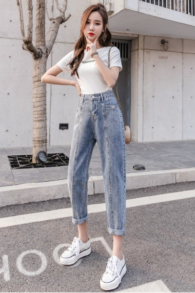 Női farmer új modell magas derékkal és zsebekkel