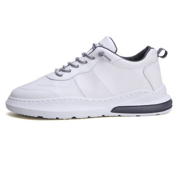 Alkalmi férfi tornacipő lapos talppal és fűzővel