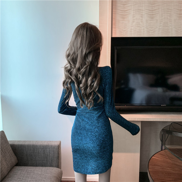 Modern női ruha, hosszú ujjú, fényes hatású