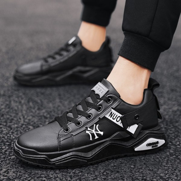 Öko bőrből készült, fűzős férfi tavaszi tornacipő