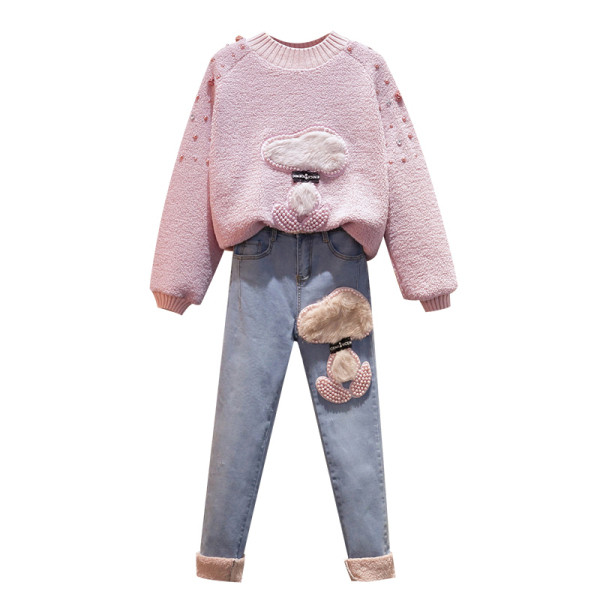 Modern női szett két részből, pulóvert és farmert tartalmaz 3D elemmel és 4XL méretig