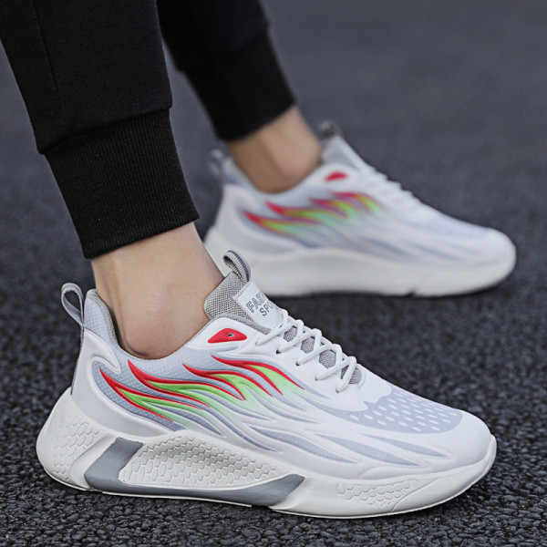 Alkalmi férfi tornacipő színes mintával és fűzővel