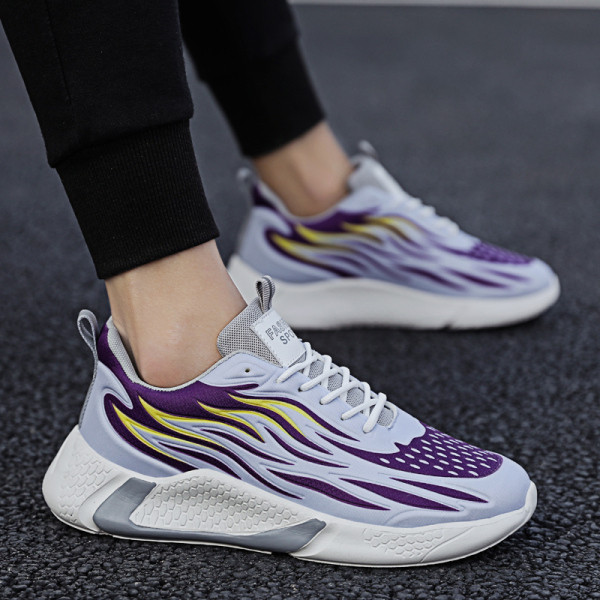 Alkalmi férfi tornacipő színes mintával és fűzővel